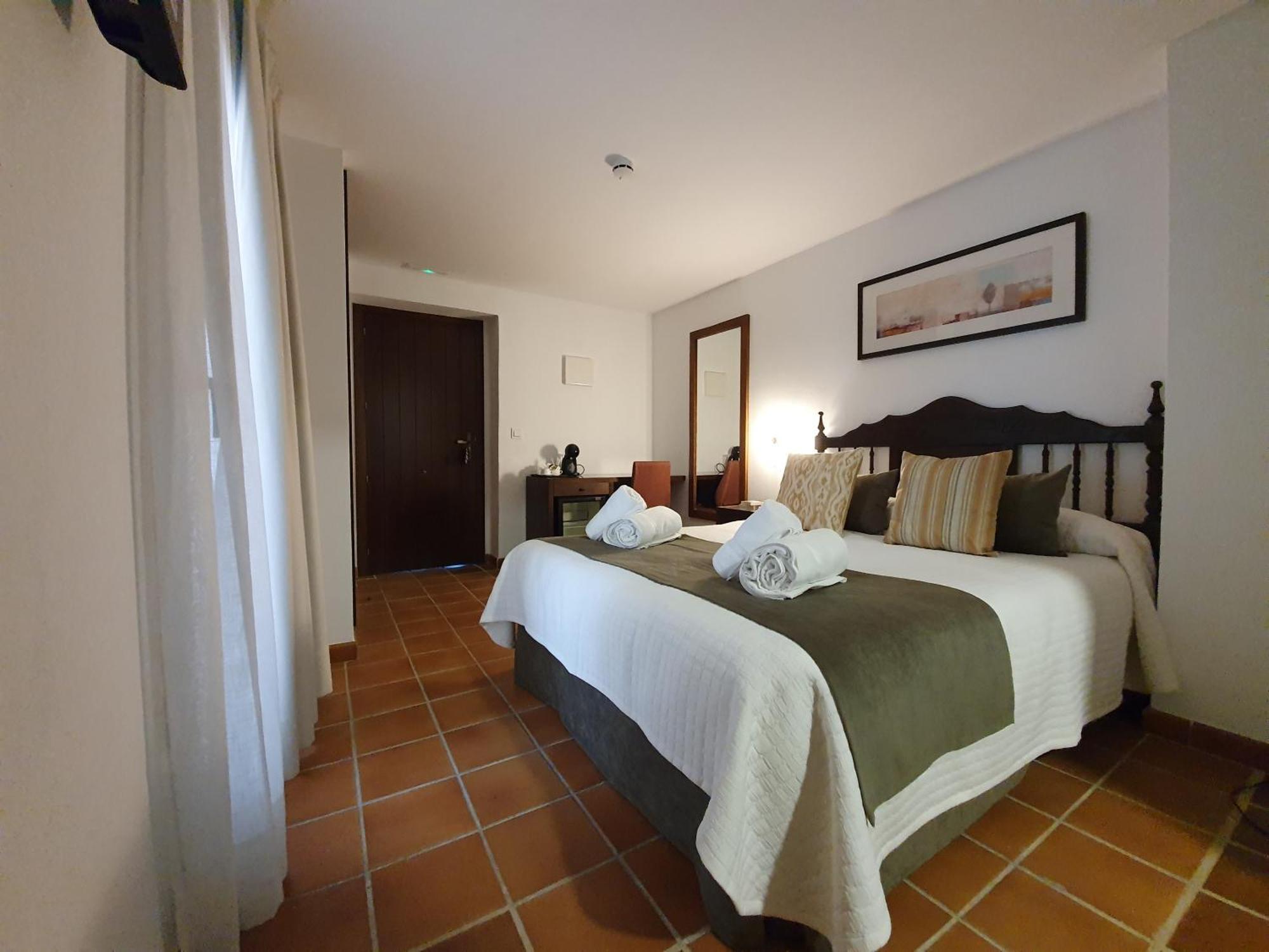 Hotel-Restaurante Casa Garcia アルモナステール・ラ・レアル エクステリア 写真