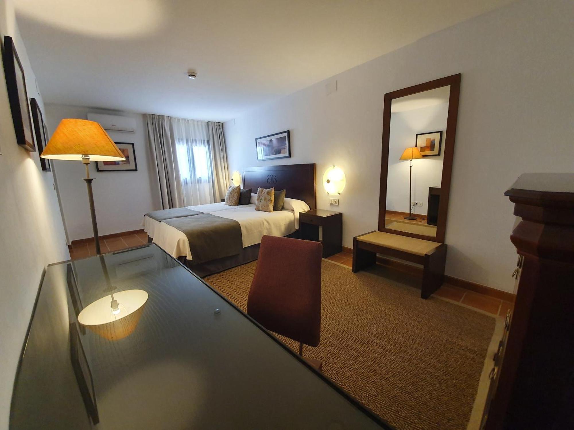 Hotel-Restaurante Casa Garcia アルモナステール・ラ・レアル エクステリア 写真