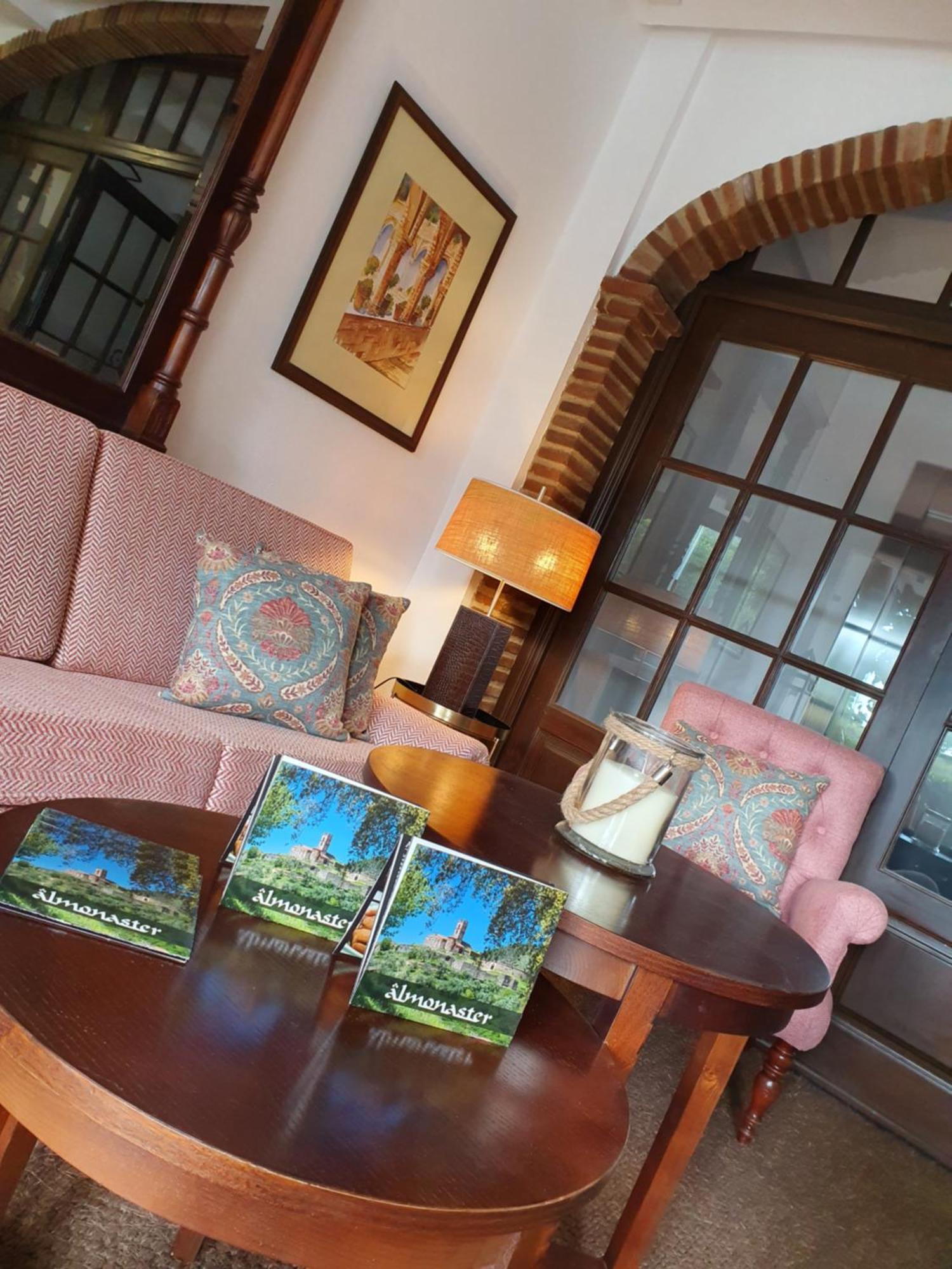 Hotel-Restaurante Casa Garcia アルモナステール・ラ・レアル エクステリア 写真