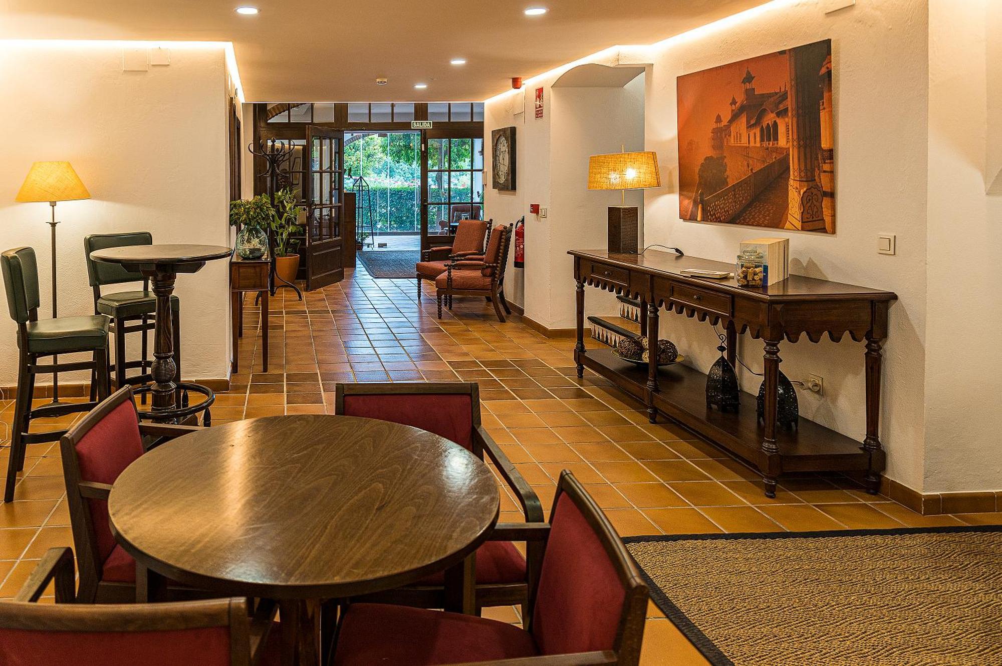 Hotel-Restaurante Casa Garcia アルモナステール・ラ・レアル エクステリア 写真