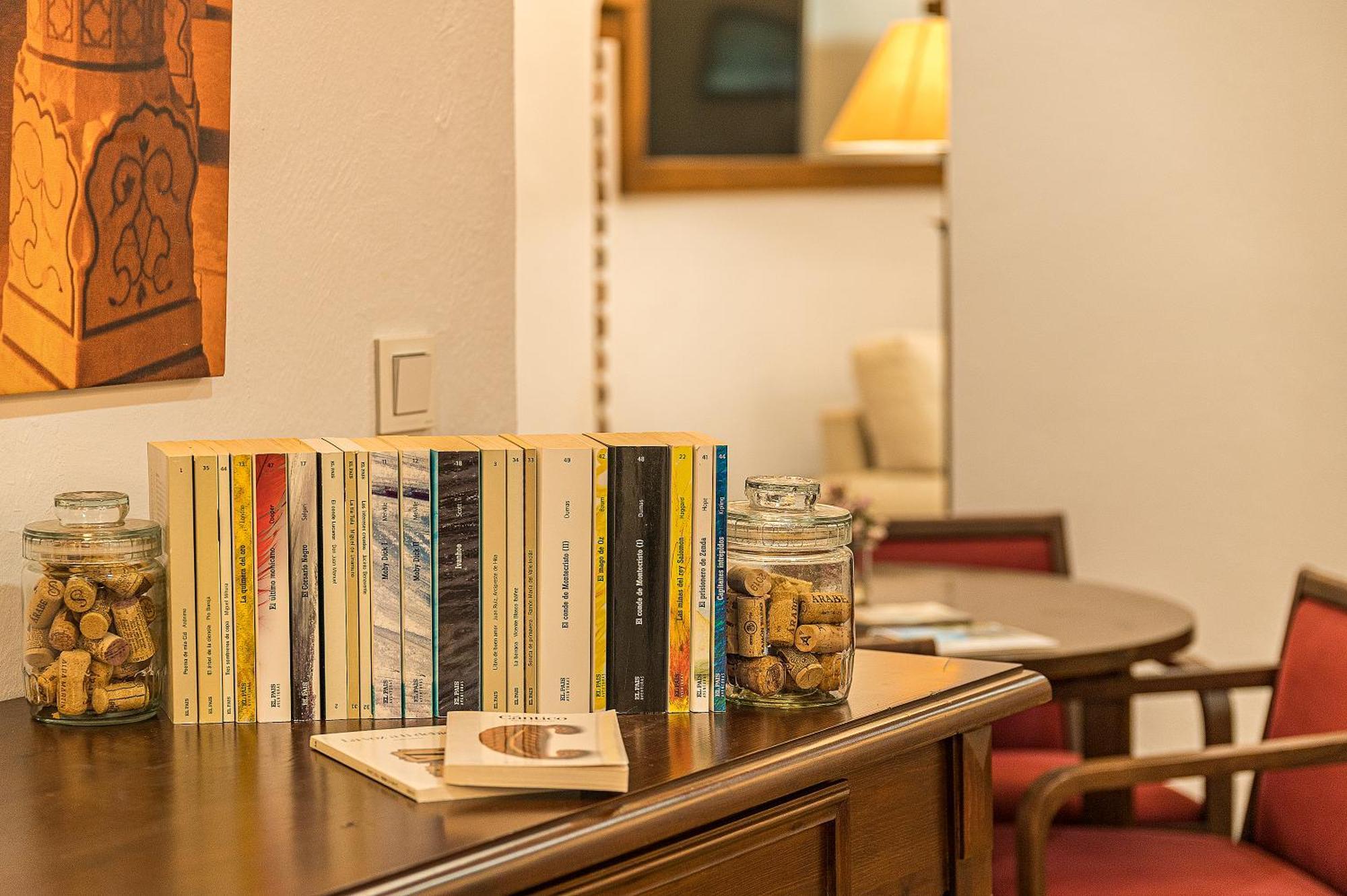 Hotel-Restaurante Casa Garcia アルモナステール・ラ・レアル エクステリア 写真