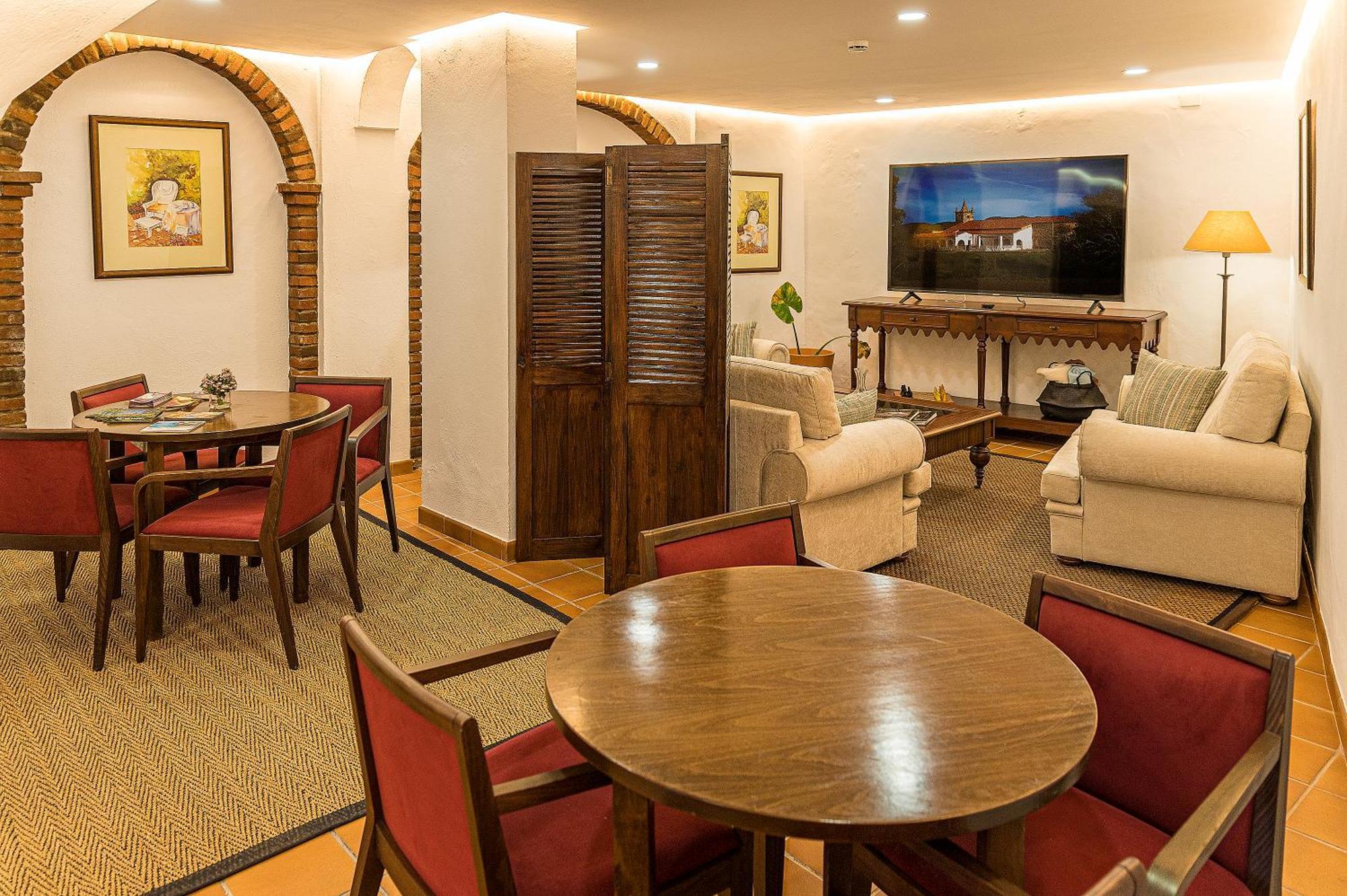 Hotel-Restaurante Casa Garcia アルモナステール・ラ・レアル エクステリア 写真